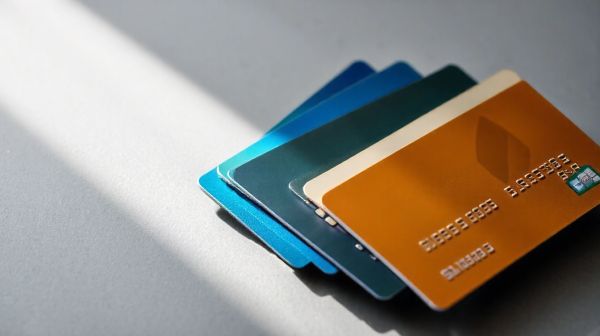 Top 5 cartes bancaires pour les profils interdits en 2026